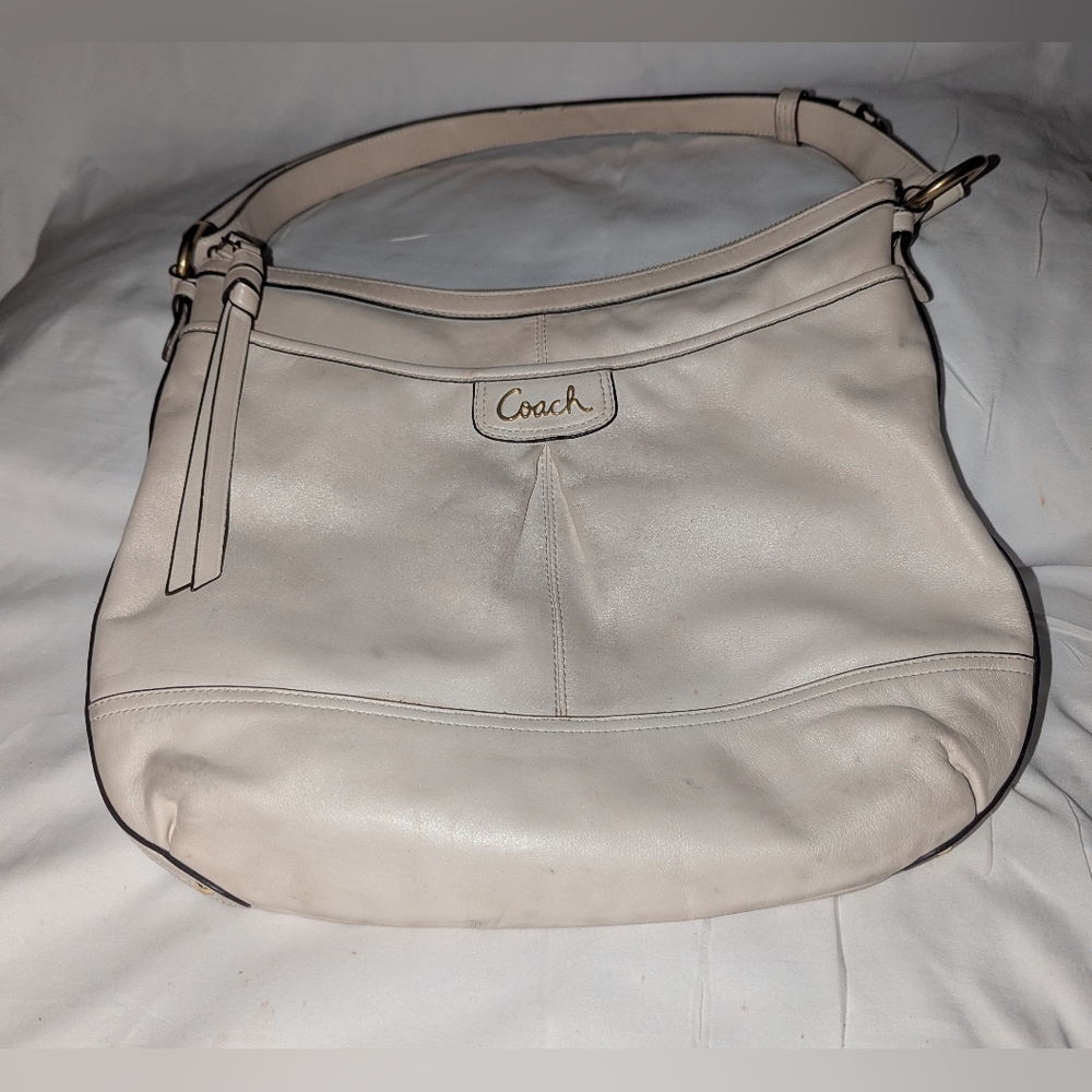 Coach Park Creamy White Shoulder Bag with Gold Accents.F19726 - Picture 8 of 13